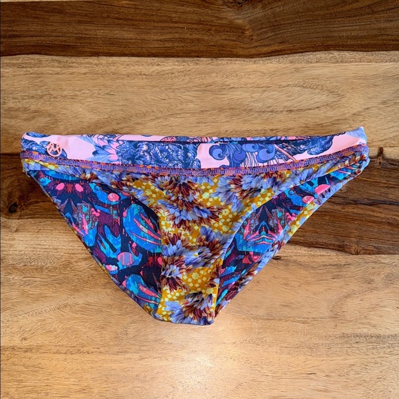 Maaji Reversible Bikini Bottom - Picture 1 of 7
